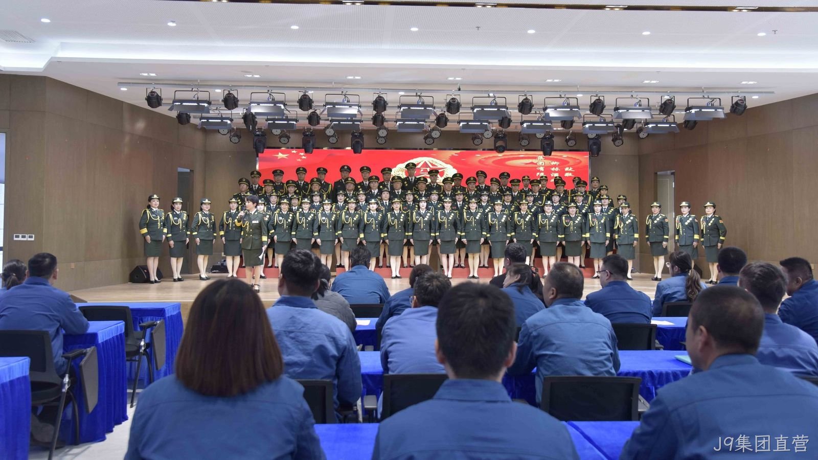 西安军旅情艺术团莅临J9集团直营慰问演出参观交流